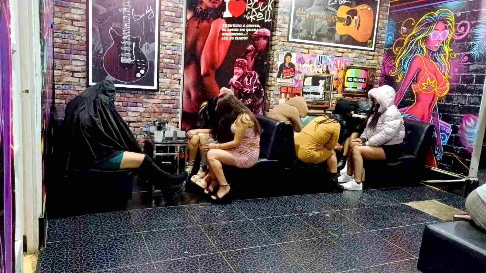 Municipalidad de Huancayo clausura local nocturno clandestino cerca de Plaza Constitución